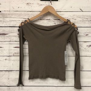 Soho Girls criss criss cold shoulder‎ ribbed top